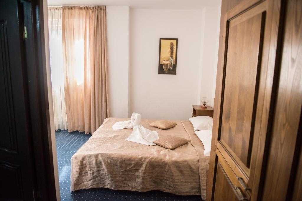 Hotel Dynes Eforie Nord Exterior photo